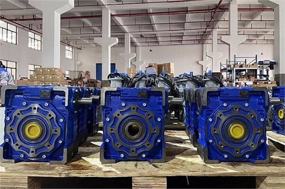 艾思捷鑄鐵蝸輪減速機RV110.jpg 艾思捷鑄鐵蝸輪減速機RV110.jpg