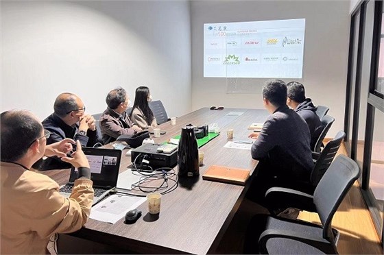 艾思捷歡迎西門子醫療器械有限公司來廠區進行合作考察 (2).jpg 艾思捷歡迎西門子醫療器械有限公司來廠區進行合作考察 (2).jpg