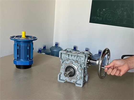 手搖蝸輪蝸桿減速機 (3).jpg 手搖蝸輪蝸桿減速機 (3).jpg