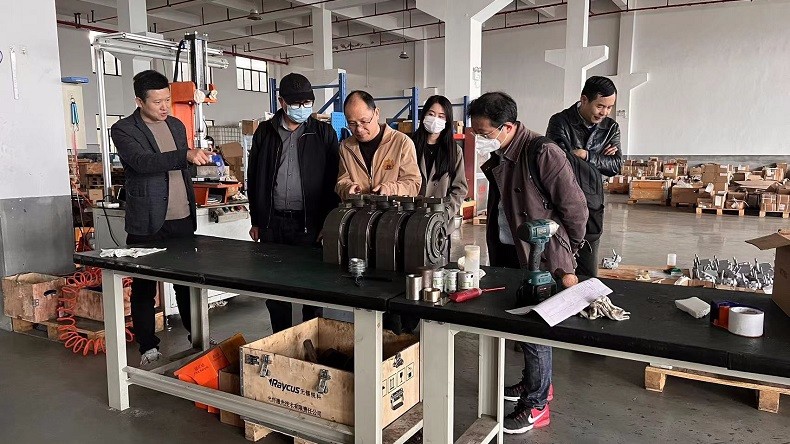 艾思捷歡迎西門子醫療器械有限公司來廠區進行合作考察