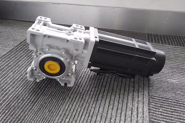 蝸輪蝸桿減速機與伺服電機配套使用 伺服蝸輪蝸桿減速機.jpg
