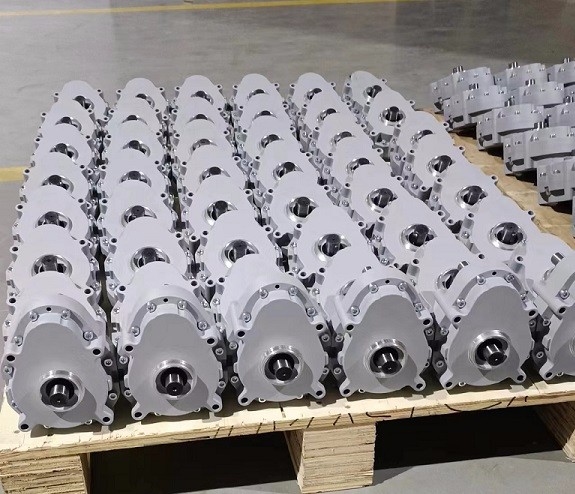 艾思捷發貨山東一批制冰機專用減速機 (2).jpg